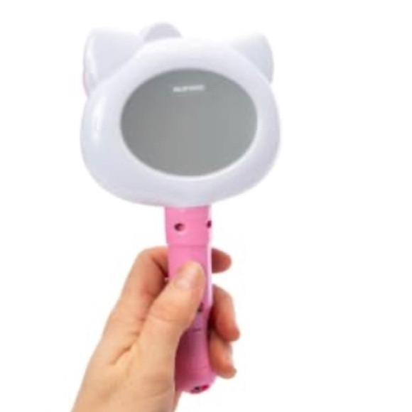 🆕 Hello Kitty And Friends  Set 4-Piece Lip Balm & Mirror🆕 - Picture 4 of 6